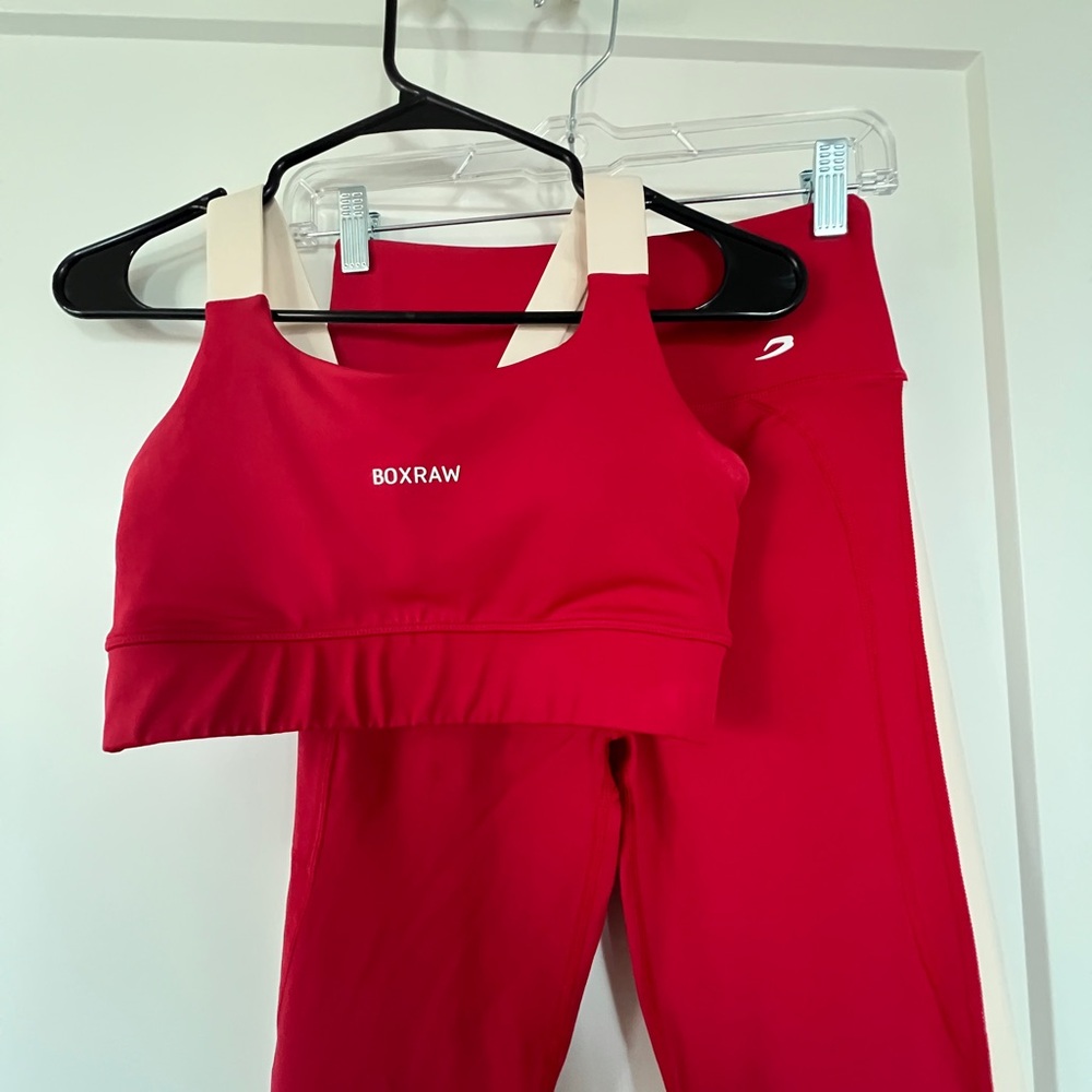 Boxraw workout leggings and sports bra set